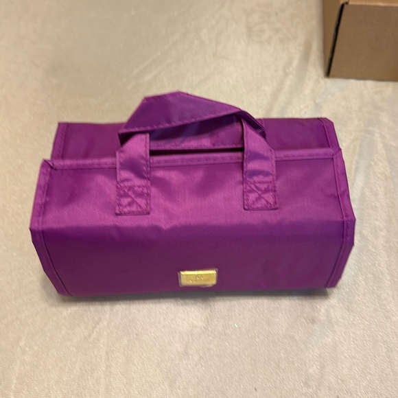 JM New York Velvet Travel Bag - Picture 2 of 8